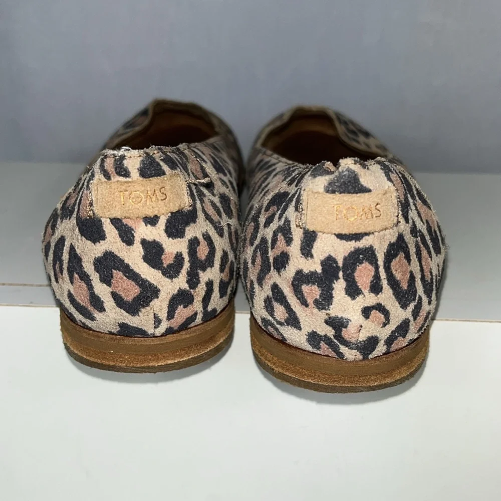 Toms Julie Leopard Print‎ Suede Ballet Flat in Desert Tan.